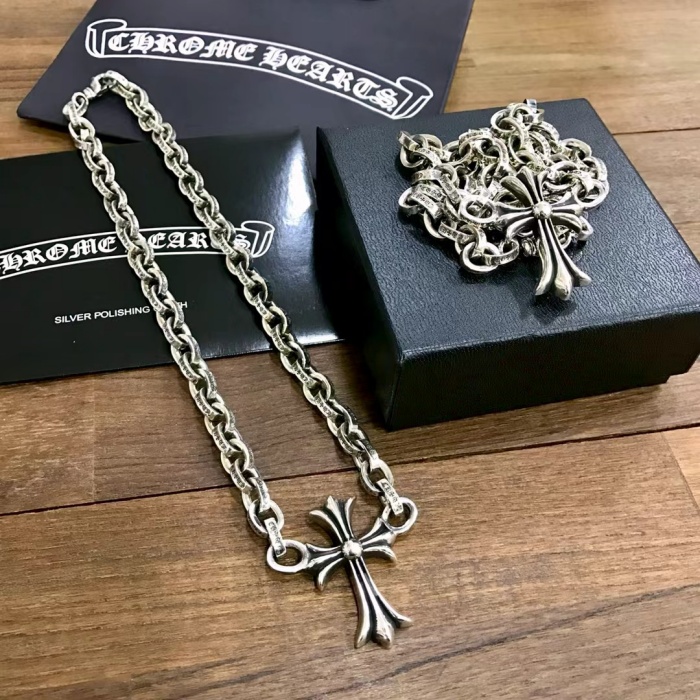CHROME HEARTS [ChromeHearts] ũ������ ũ�ν� ������ü�� ���� �����