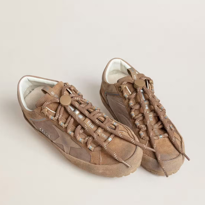 [Golden Goose] ��籸�� ���� ���� ��Ÿ�� ������ ���̾ƽ� & ī��� �����̵� ���۽�Ÿ ��Ű GMF01014