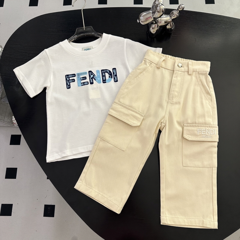 [Fendi] ��� ���͸� �ڼ� �ΰ� ���� Ƽ���� ī�� ���� ��Ʈ 26033130