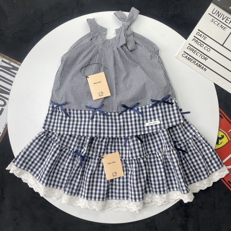 MIU MIU [Miumiu] �̿�̿� Ű ���� üũ Ȧ�ͳ� & ��ĿƮ ��Ʈ 26042135