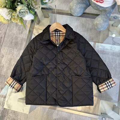 [BURBERRY]  ������ Ű�� �ڵ���� Į�� ���̾Ƹ�� ���� ��Ŷ 8053870