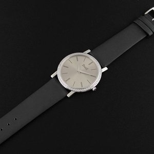 PIAGET ETA Quartz-27