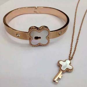 [Van Cleef & Arpels] Necklace set 
