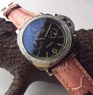 [Panerai] �ĳ׶��� Women's Quartz Watch 150526005