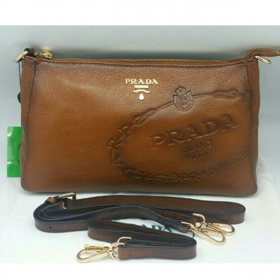 [Prada] ����� �ΰ� �̴� ũ�ν���