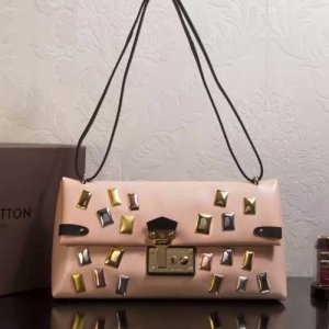 [Louis vuitton] ���̺��� Sac Triangle M 50851