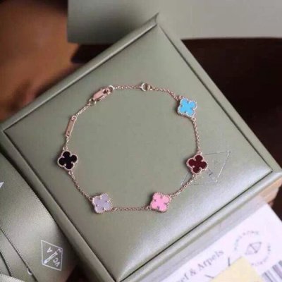 [Van Cleef & Arpels] ��Ŭ�� �� ���� ��Ƽ �÷� ����