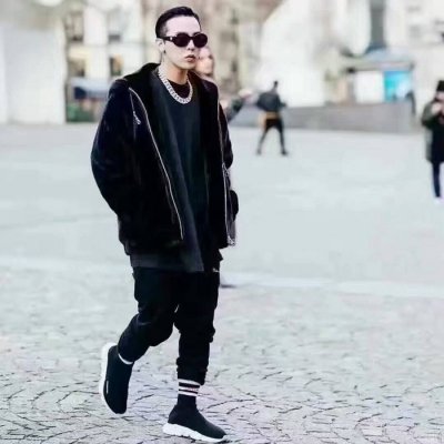 [Balenciaga] �߷��þư� ���ǵ� Ʈ���̳�