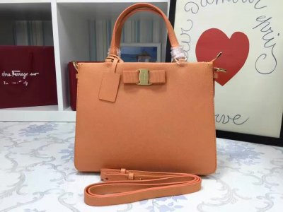 [Ferragamo] ��󰡸� ��Ʈ�� -Q12132