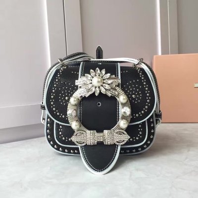 [Miumiu] �̿�̿� ũ�ν��� -Q13374 