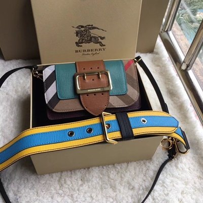 [Burberry] ������ �Ͽ콺 üũ ��Ŭ �� BU-40504021