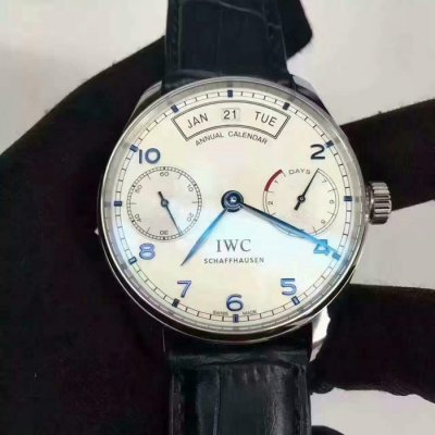 IWC [I.W.C] ���̴������� �����Ͽ��� 17112439