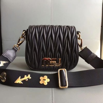 [Miumiu] �̿�̿� ��ΰ� ũ�ν��� 5BH085