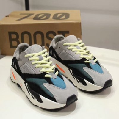 [Adidas] �Ƶ�ٽ� �����ν�Ʈ 700 ���̺귯��