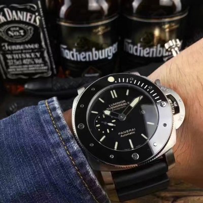 [Panerai] �ĳ׶��� ��̳븣 ��̳� �ð�--V8136
