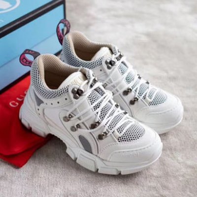 [Gucci] ���� �÷���Ʈ�� ���� ĵ���� ����Ŀ�� 543305 