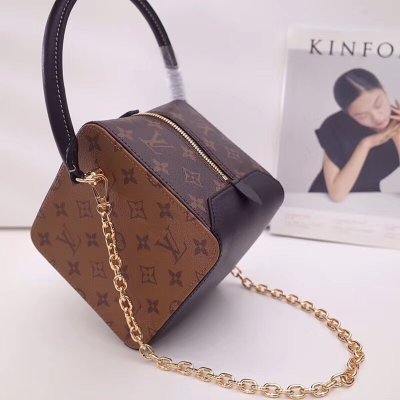 [Louis vuitton] ���̺��� ������� M43589