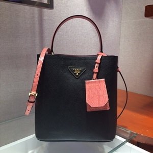 [Prada] ����� ���ǾƳ� ��Ʈ�� 1BA212