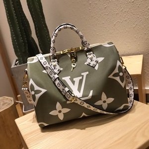 [Louis vuitton] ���̺��� ���׷� �׸� ���ǵ� M44416