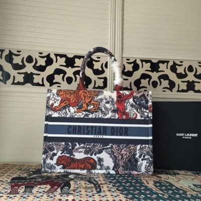 [Dior] ��� �� ��Ʈ ���۹� 19050239