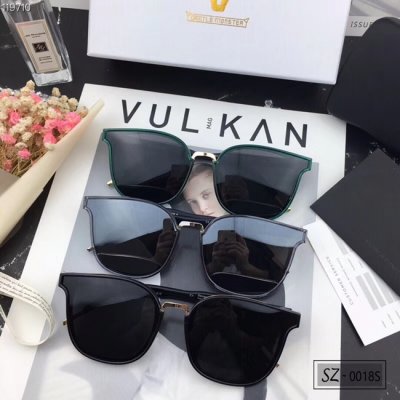 [Gentle Monster] ��Ʋ���� Mm/Wm ���۶� 19050931