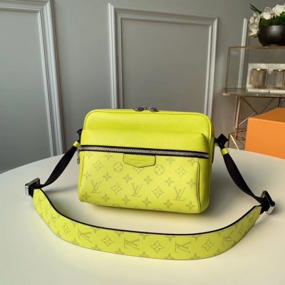[Louis vuitton] ���̺��� �ƿ����� �޽����� M30241