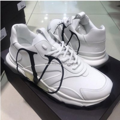 [Valentino] �߷�Ƽ�� ��V�ΰ� �ٿ �ο�ž ����Ŀ�� 21021632