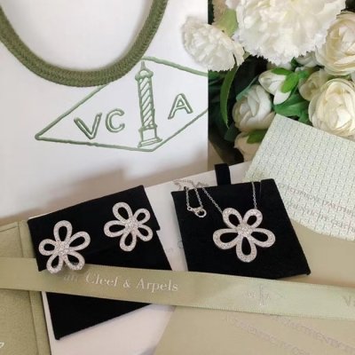 [Van Cleef & Arpels] ��Ŭ���� �ؾ��� �ö�� ���̽� ����� ��Ʈ 21041434