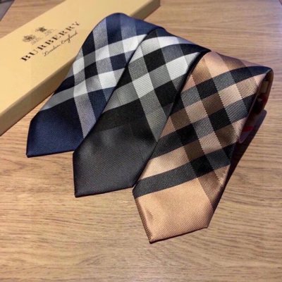 [Burberry] ������ ��ũ üũ ��Ÿ�� 21050336