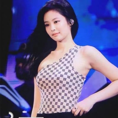[Fendi] ��� ��߶��� �μҸ� Ƽ���� 21062535