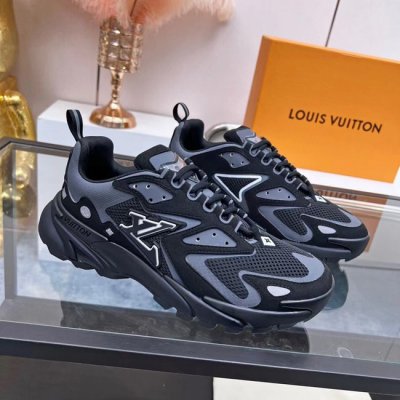 [Louis vuitton] ���̺��� ���� ��ƽ Runner Tatic Sneakers 22051430