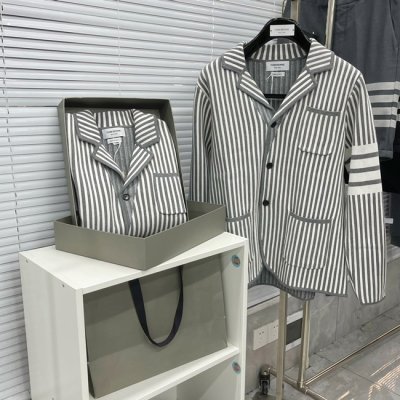 [Thom Browne] ����� ��Ʈ������ ��ư ���� 22092946