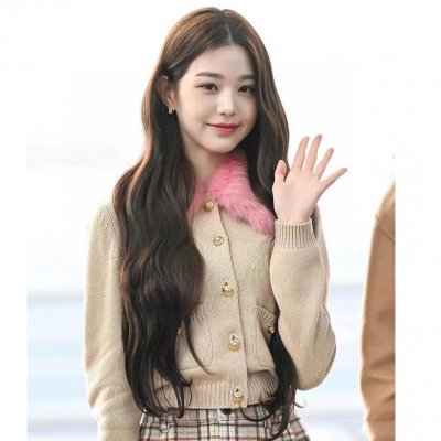 [Miumiu] �̿�̿� �þ Į�� ĳ�ù̾� ī��� 22111141