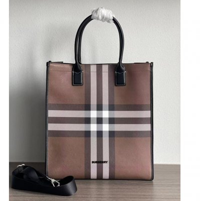 [Burberry] ������ Ŭ���� üũ ��Ʈ�� 23030456