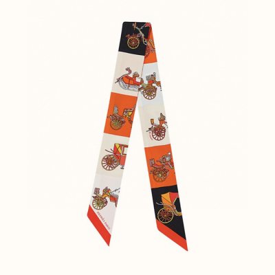 [Hermes] �����޽� Ʈ���� �浵 Voitures Exquises twilly 23051041