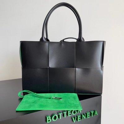 [Bottega Veneta] ���װ�����Ÿ �Ƹ��� ��Ʈ�� 609175
