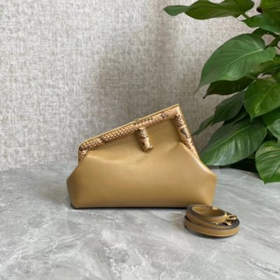 [Fendi] ��� �۽�Ʈ ������ 23112730
