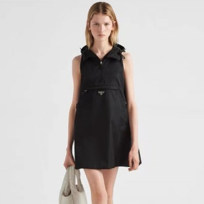 [Prada] ����� Ʈ���̾ޱ� �ΰ� �ĵ� �̴� �巹�� 230691S2311WQ8