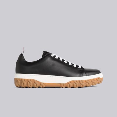 [Thom Browne] ����� ��Ʈ ���̽��� ����Ŀ�� MFD231B05584001