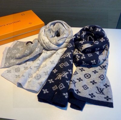 [Louis vuitton] ���̺��� LV ������ ��ī�� 24110434