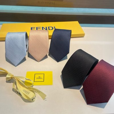[Fendi] ��� �ΰ� ��ũ Ÿ�� 24121538