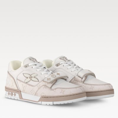 [Louis vuitton] ���̺��� LV Ʈ���̳� ����Ŀ�� 1AHTUH