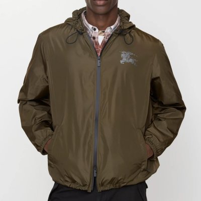 [Burberry] ������ ����Ʈ ���Ϸ� �ĵ� ��Ŷ 81200091